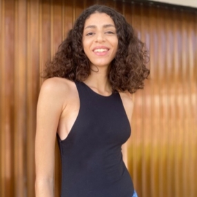 Mikaela, Babá em Aracaju