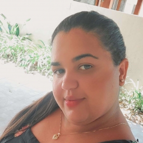 Tatiane, Babá em Formosa