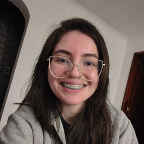 Helena, Babá em Nova Friburgo
