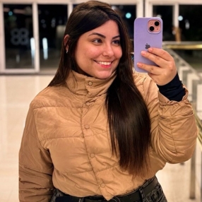 Larissa, Babá em Porto Alegre