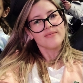 Lara Monique, Babysitter in São Paulo