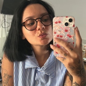 Eva Suyane, Babysitter in Praia Grande