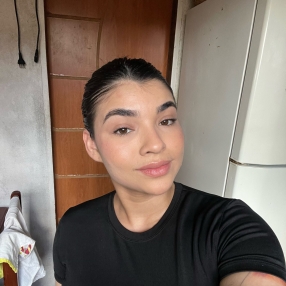 Laryssa, Babysitter in Manaus