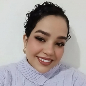 Luana, Babá em Patos de Minas