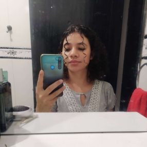 Camille, Babysitter in Biguaçu