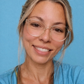 Juliana, Babá em Niterói