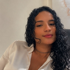 Carla, Babá em Itaguaí