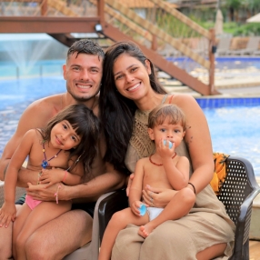 Raíssa de Oliveira, Família em Betim