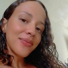 Brenda, Babá em Marataízes