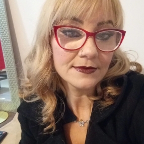 Jaqueline Roque Ribeiro, Babá em Terra de Areia