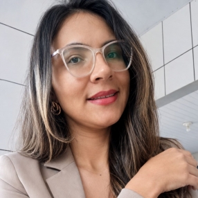 Cléia, Babá em Ponte Nova