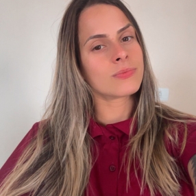 Karen, Babá em Salto