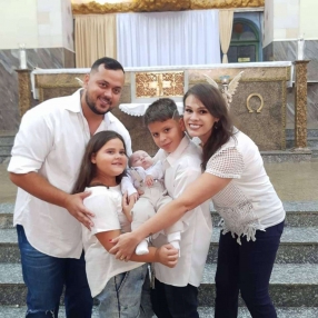 Larissa, Família em Roseira