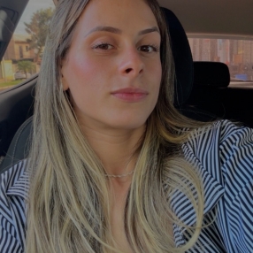 Karen, Babá em Salto