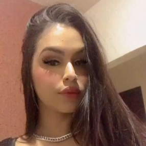 Stephany, Babá em Curvelo
