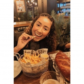 Carla, Babá em Blumenau