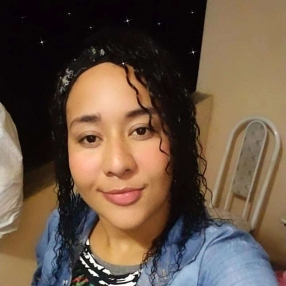 Amanda, Babá em Queimados