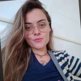 Karen, Babysitter in Pederneiras