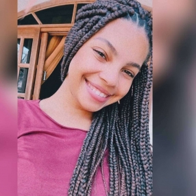 Vitoria, Babá em Magé