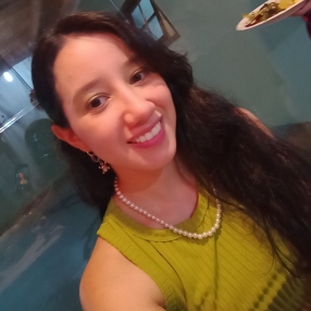 Alessandra, Babá em Curitiba