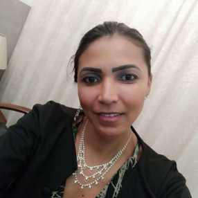 Tatiane, Babá em Esmeraldas