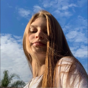 Kaitlyn, Babá em Castro