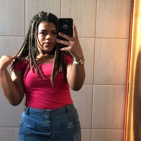 Larissa, Babá em Bebedouro