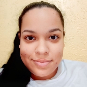 Carolina, Babá em Porto Alegre