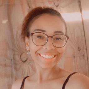 Melyssa, Babá em Paraíba do Sul