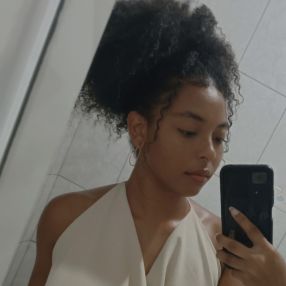 Jenyfer, Babá em São Gonçalo