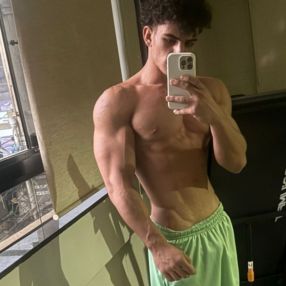 Nikolas, Família em Ubá