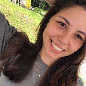Andressa, Babá em Pinhais