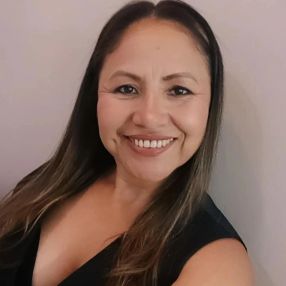 Carla Vanessa, Babysitter in Belém