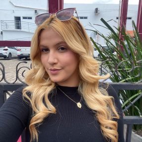 Clara, Babá em Patos