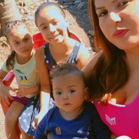 Bruna, Family in Caraguatatuba
