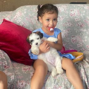 Larissa, Família em Louveira