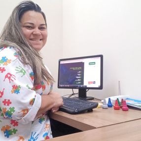 Iris, Babá em Conde
