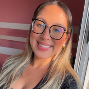 Adriele Martins, Babysitter in São Paulo