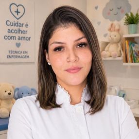 Fernanda, Babá em Fazenda Rio Grande