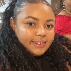 Thaise, Babá em Feira Grande