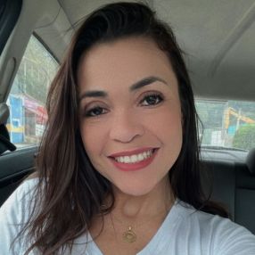 Monique, Babá em Petrópolis