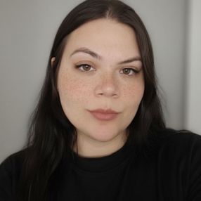 Letícia Paula, Babá em Videira
