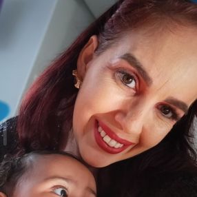 Ana Paula, Babysitter in Cidade Ocidental