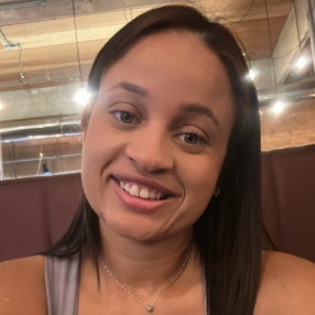 Quecia Reis, Babysitter in São Paulo