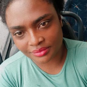 Dyana, Babá em Serrania