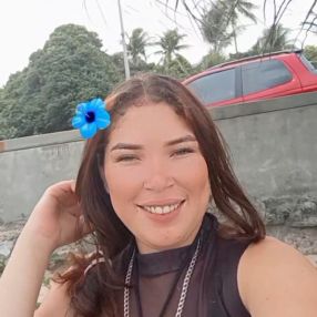 Michele, Babá em Conde