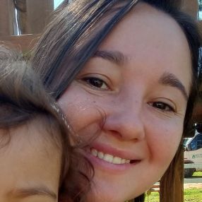 Jenifer, Babá em Pouso Alegre