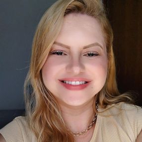 Flavia, Babysitter in Curitiba