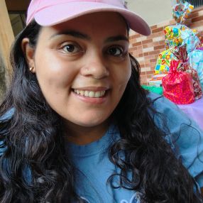 Michele Cardoso, Babysitter in Embu das Artes