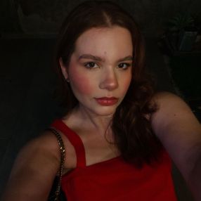 Giovana, Babá em Paranavaí